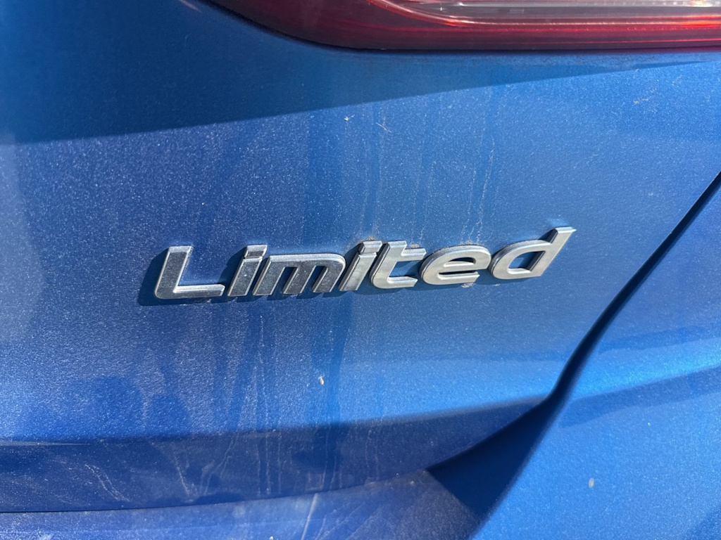 Thumbnail: 2017 Hyundai Elantra - 17