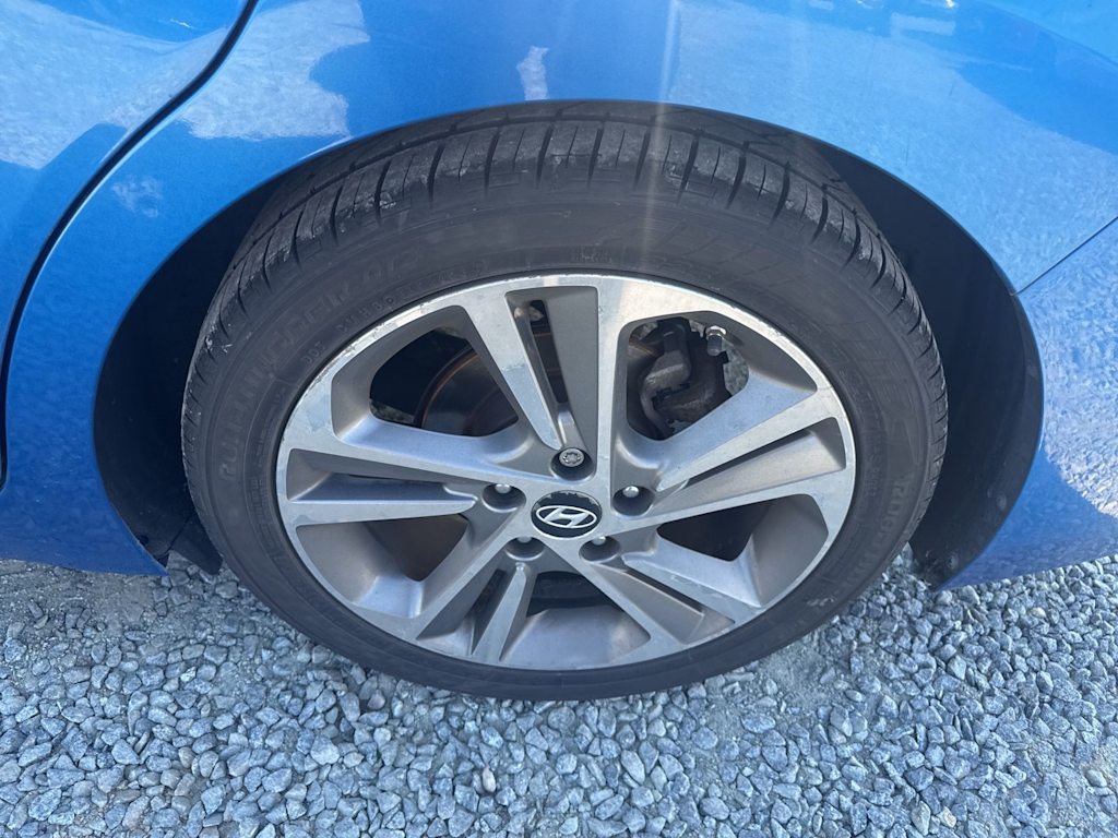 Thumbnail: 2017 Hyundai Elantra - 7