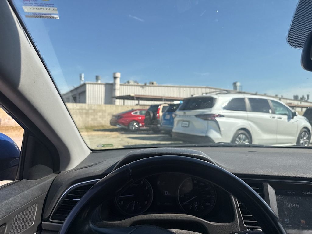 Thumbnail: 2017 Hyundai Elantra - 21