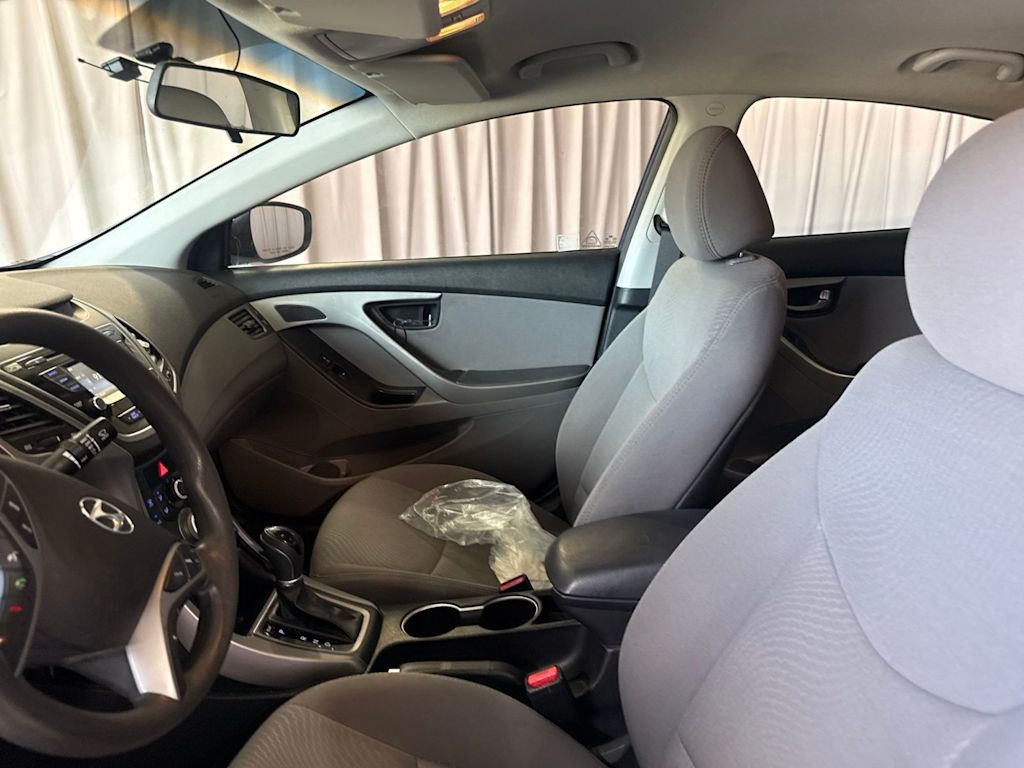 Thumbnail: 2016 Hyundai Elantra - 9