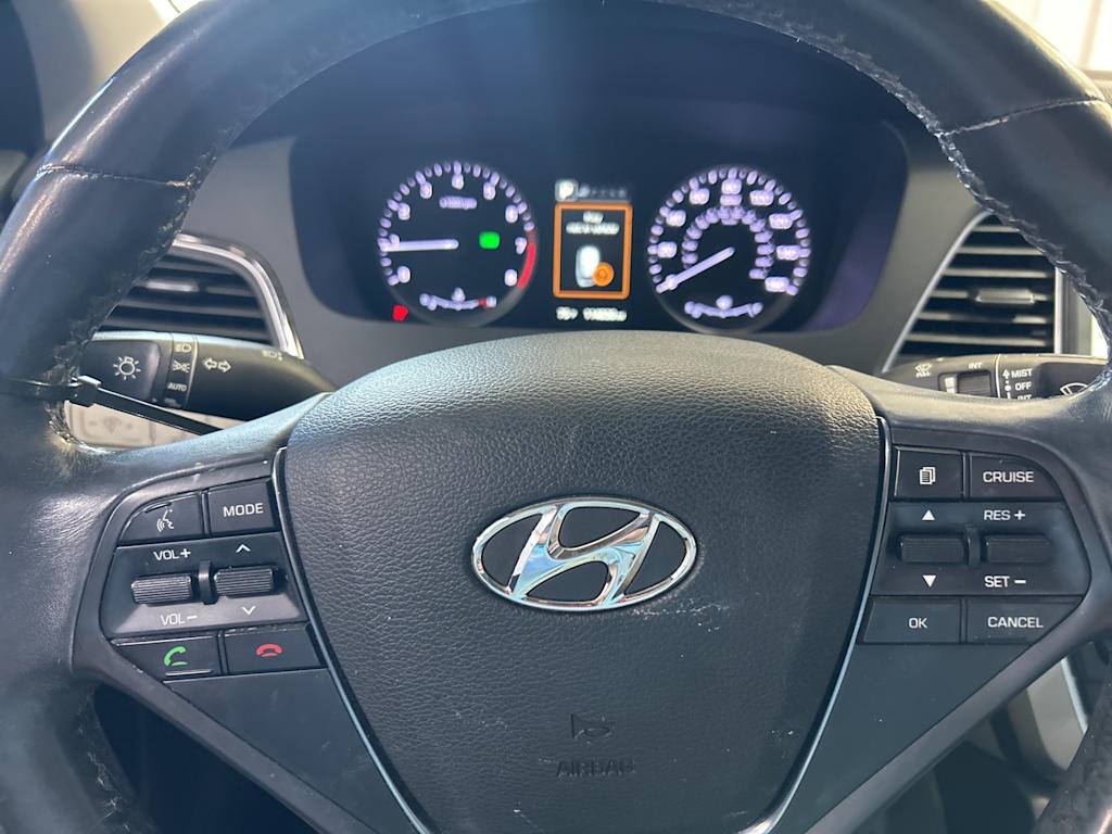 2015 Hyundai Sonata Eco 28