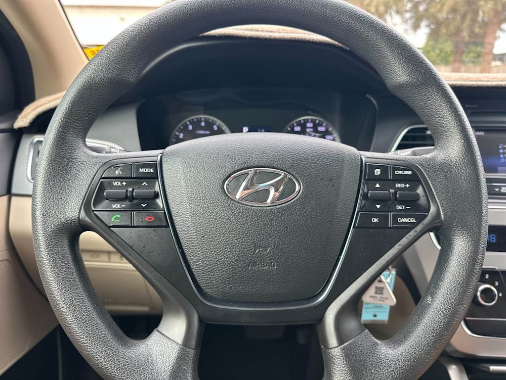 Thumbnail: 2015 Hyundai Sonata - 26