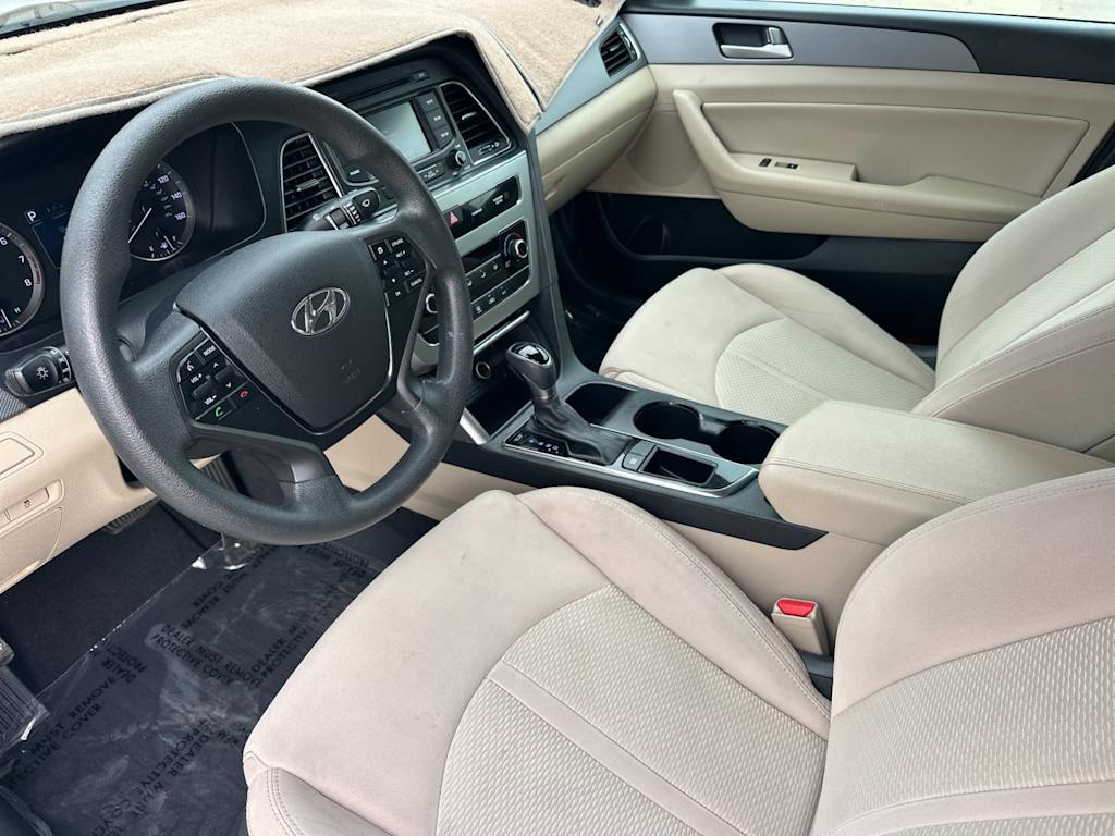 Thumbnail: 2015 Hyundai Sonata - 9