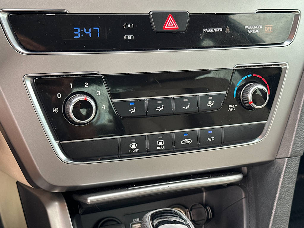 Thumbnail: 2015 Hyundai Sonata - 25