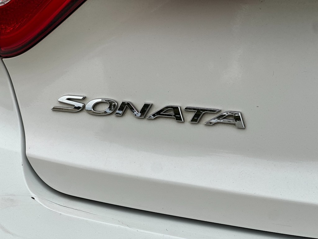 Thumbnail: 2015 Hyundai Sonata - 7