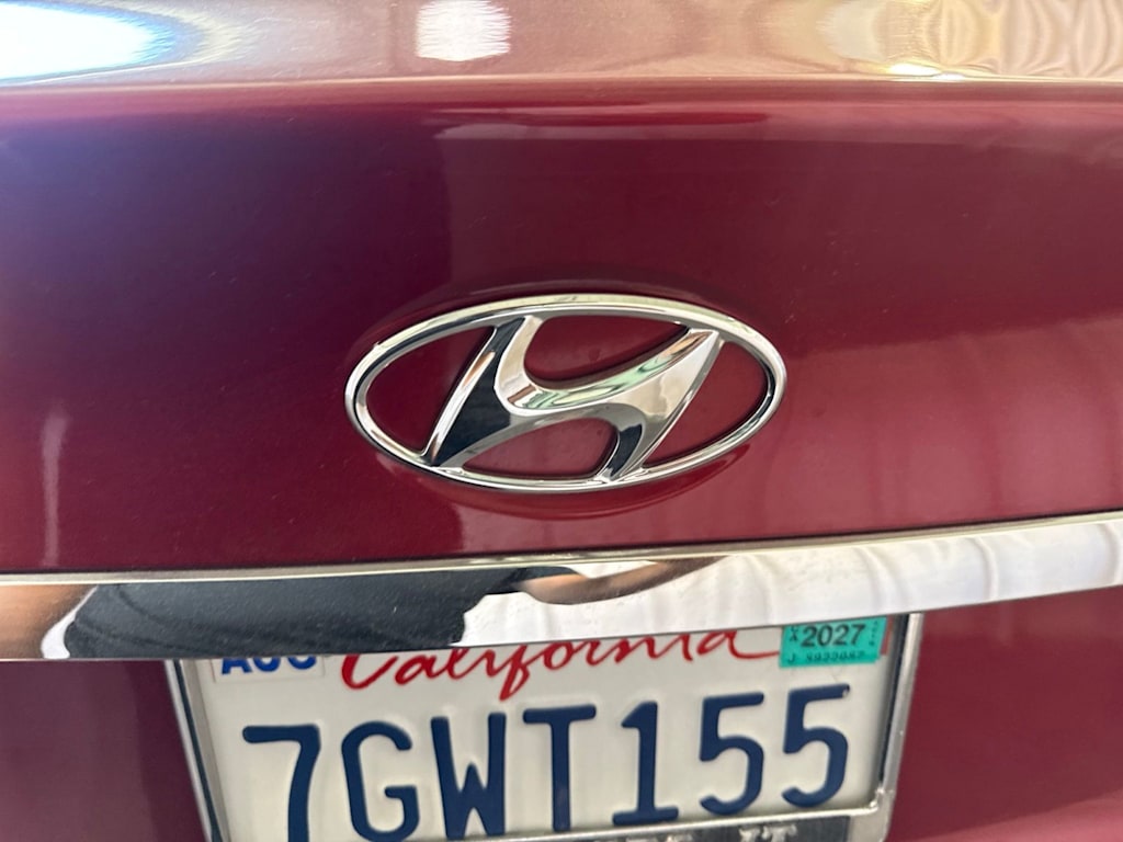 Thumbnail: 2014 Hyundai Sonata - 21