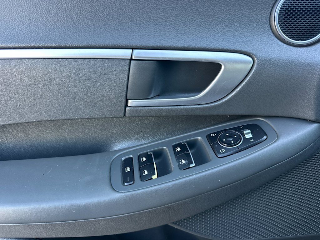Thumbnail: 2020 Hyundai Sonata - 23