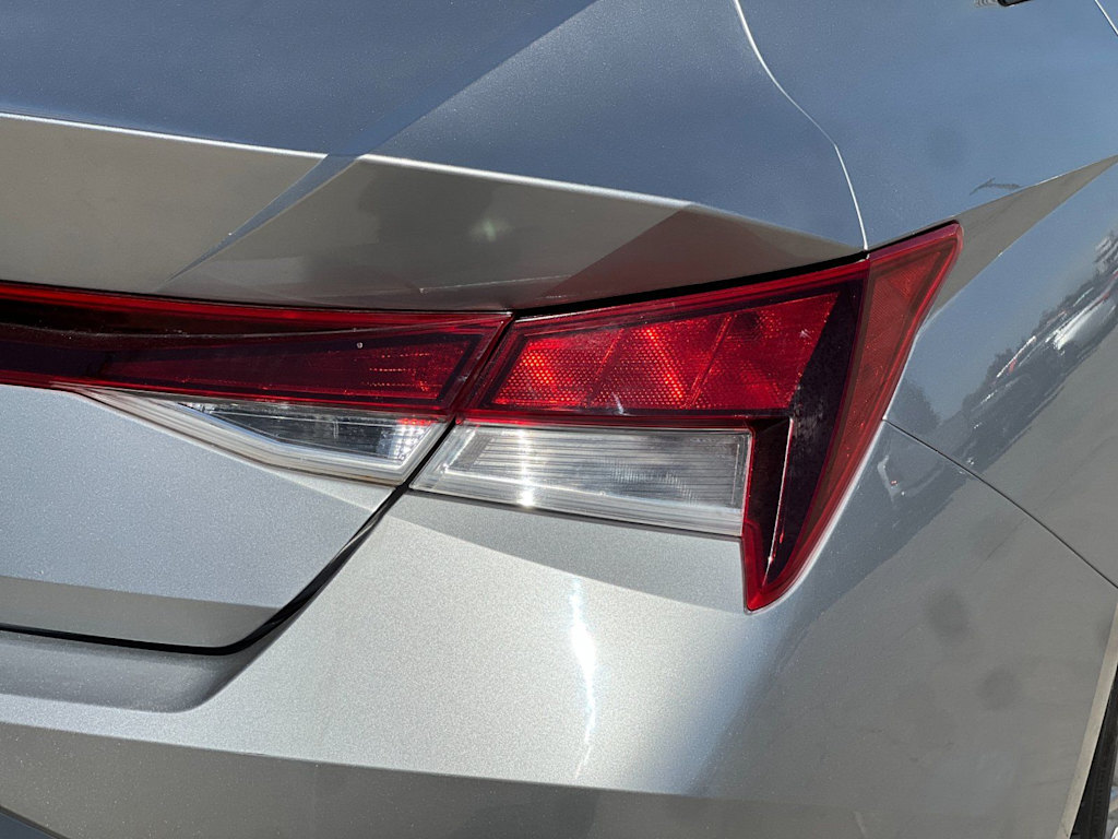Thumbnail: 2022 Hyundai Elantra - 28