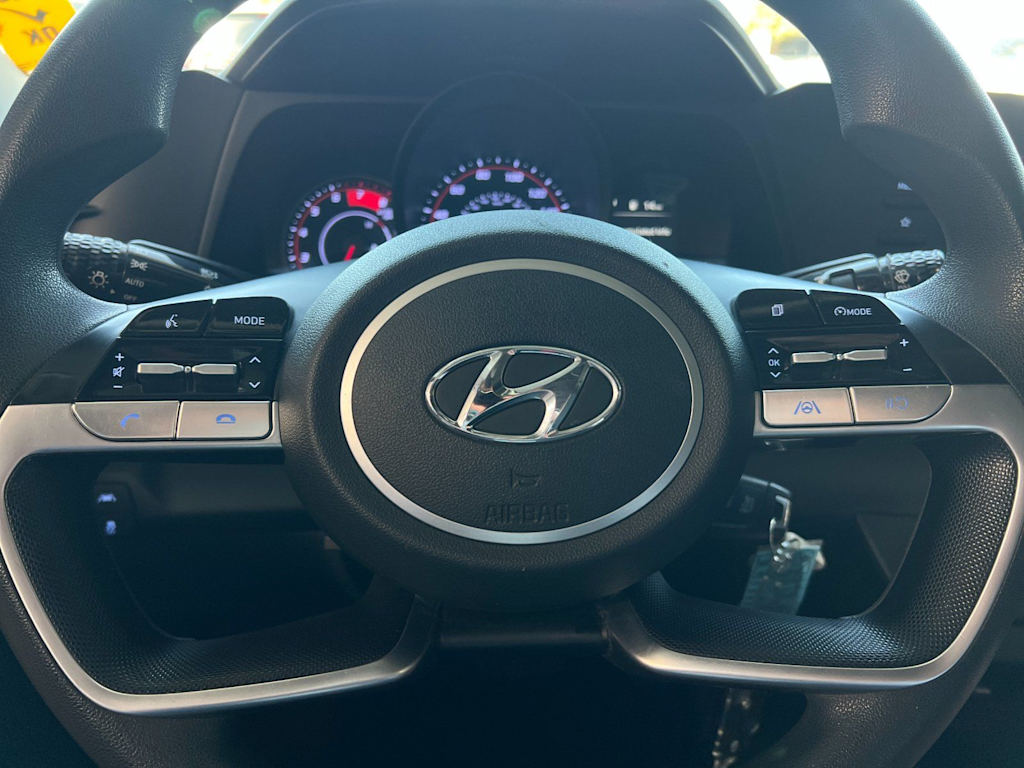 Thumbnail: 2022 Hyundai Elantra - 26