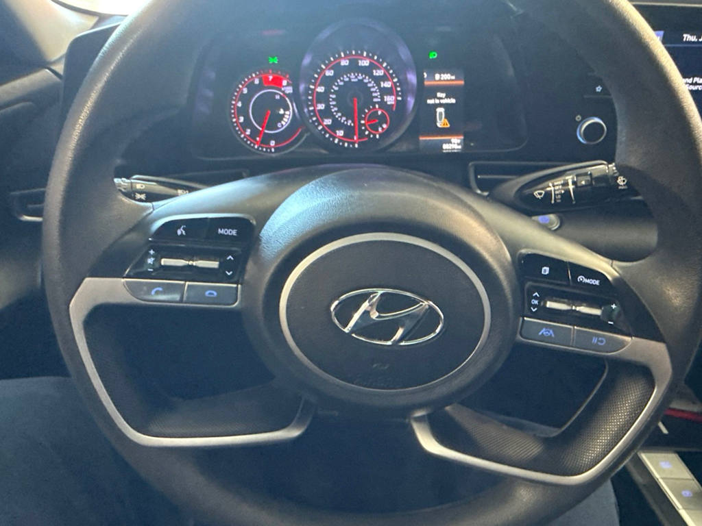 Thumbnail: 2022 Hyundai Elantra - 2