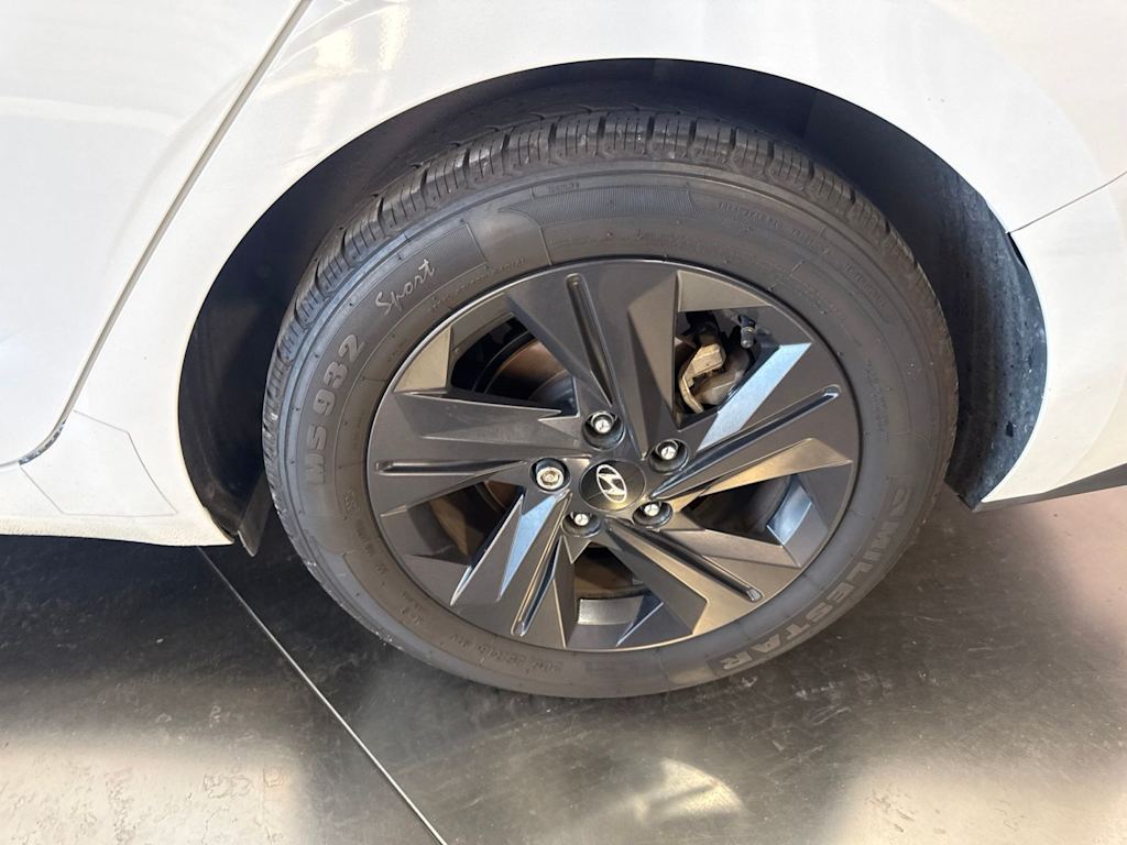 Thumbnail: 2021 Hyundai Elantra - 7