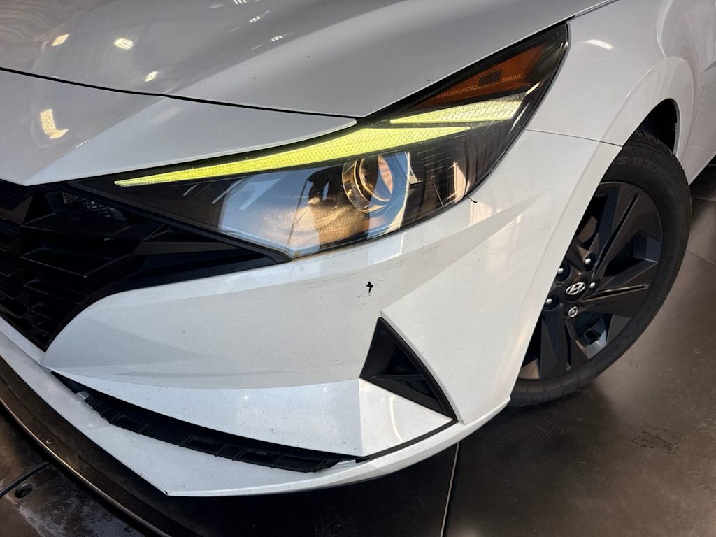 Thumbnail: 2021 Hyundai Elantra - 18