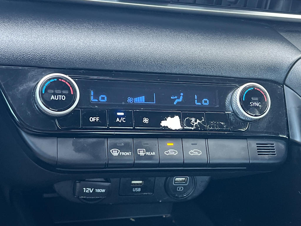 Thumbnail: 2023 Hyundai Elantra - 25