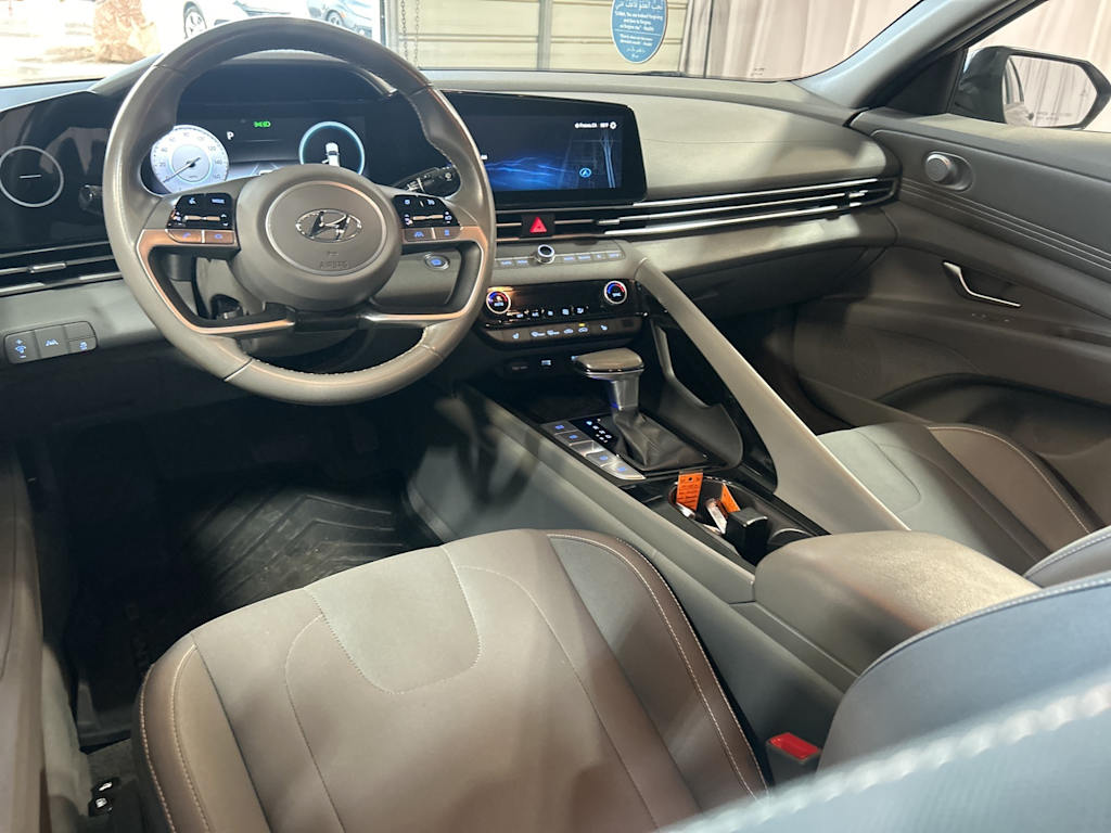 Thumbnail: 2023 Hyundai Elantra - 2