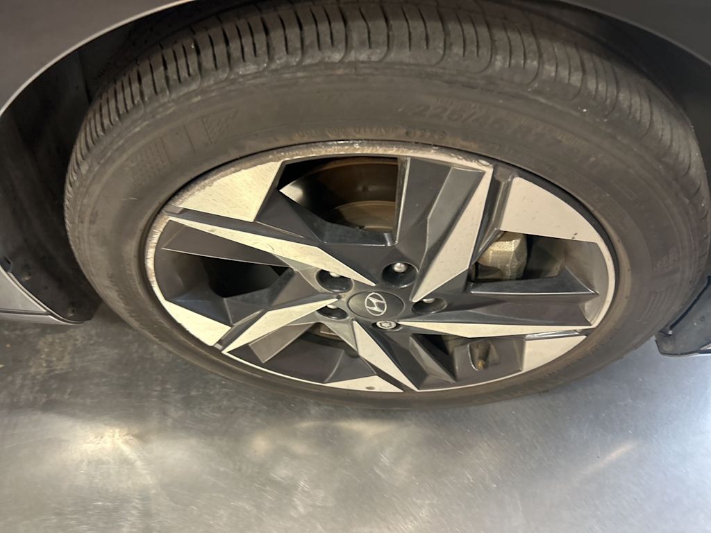 Thumbnail: 2023 Hyundai Elantra - 5