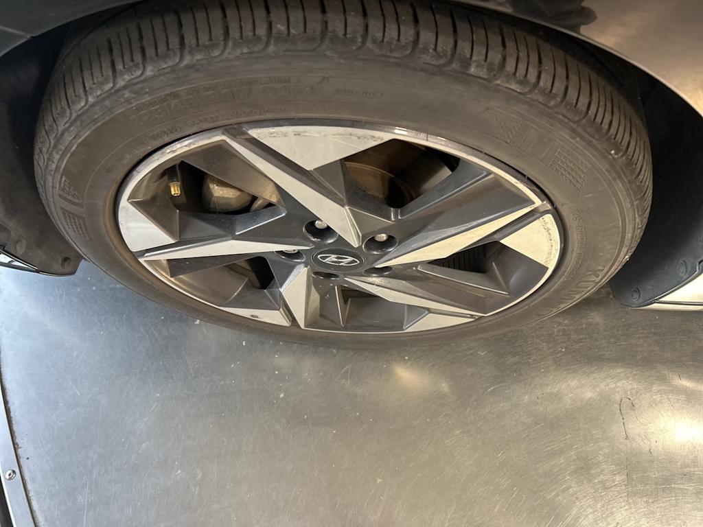 Thumbnail: 2023 Hyundai Elantra - 23