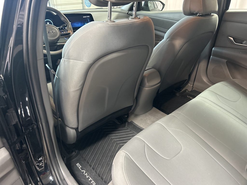 Thumbnail: 2023 Hyundai Elantra - 9