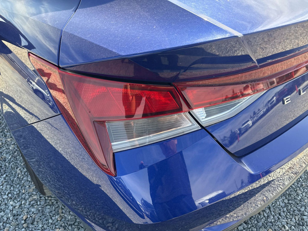 Thumbnail: 2021 Hyundai Elantra - 17