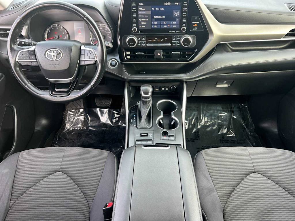 2021 Toyota Highlander LE 2