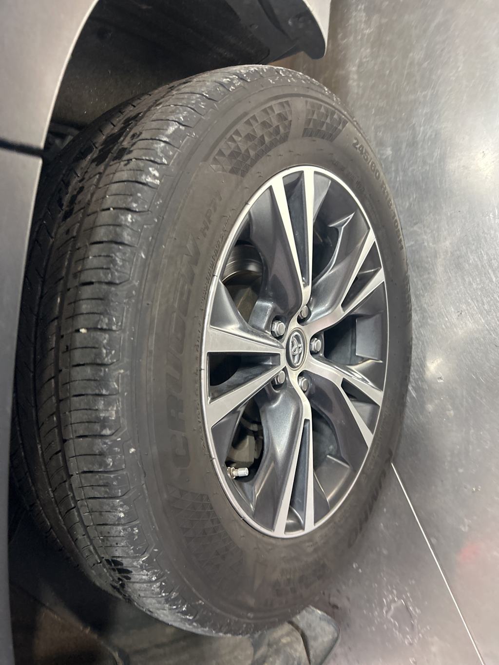 Thumbnail: 2019 Toyota Highlander - 16