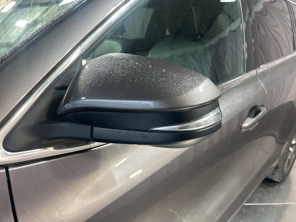 Thumbnail: 2019 Toyota Highlander - 23