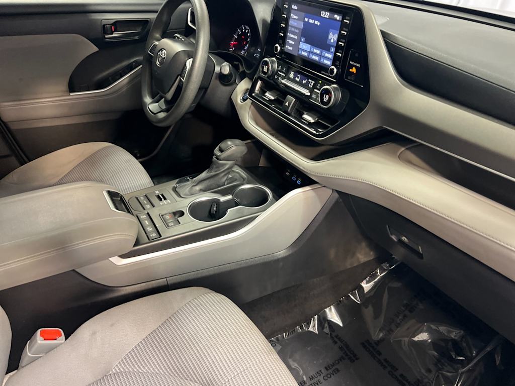 Thumbnail: 2022 Toyota Highlander - 13