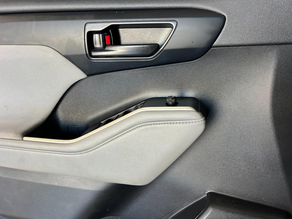 Thumbnail: 2022 Toyota Highlander - 23