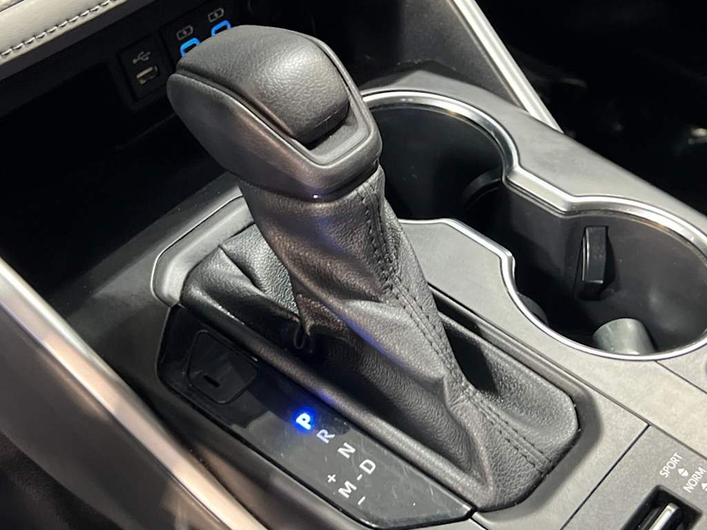 Thumbnail: 2022 Toyota Highlander - 15