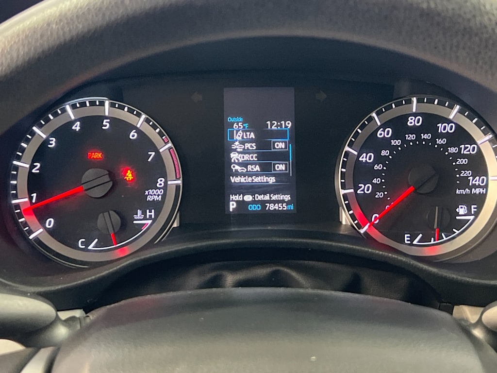 Thumbnail: 2022 Toyota Highlander - 16