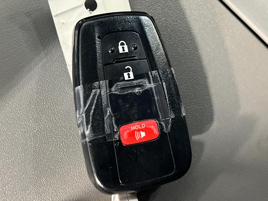 Thumbnail: 2022 Toyota Highlander - 18