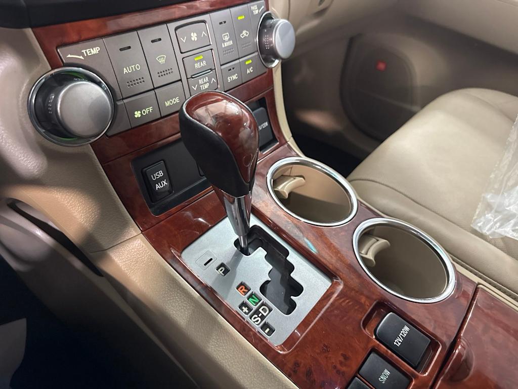 Thumbnail: 2012 Toyota Highlander - 13