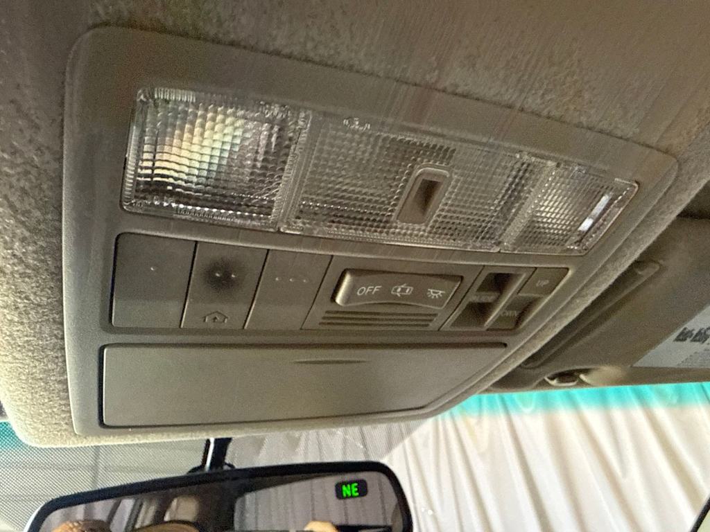 Thumbnail: 2012 Toyota Highlander - 30