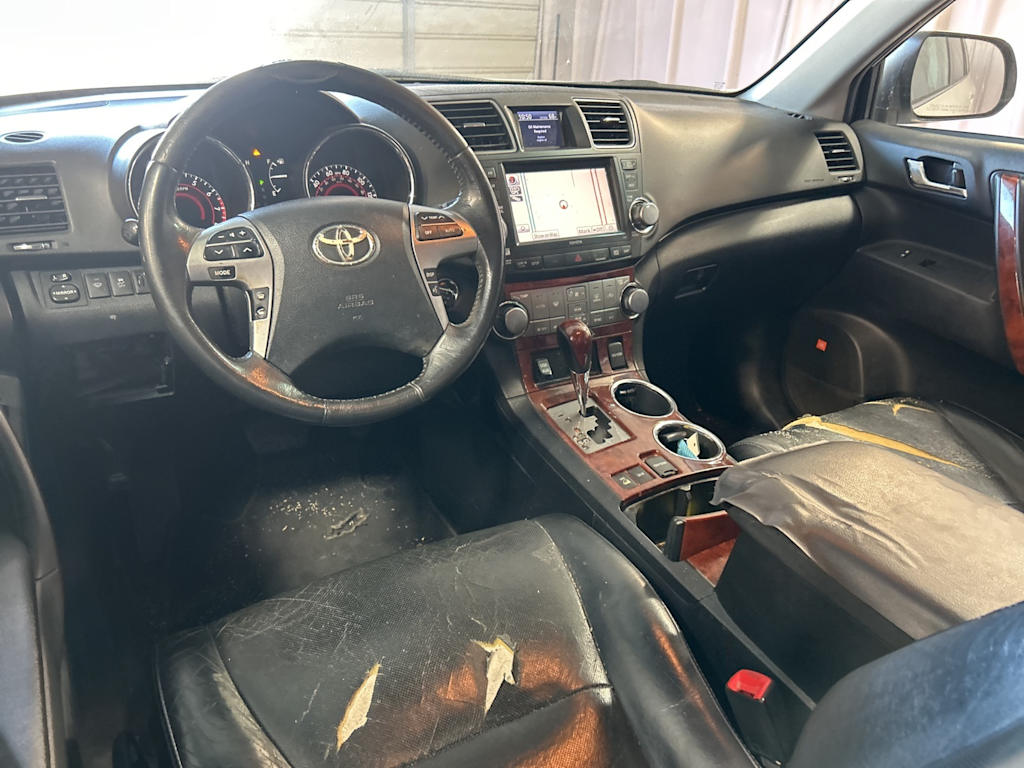 Thumbnail: 2012 Toyota Highlander - 2