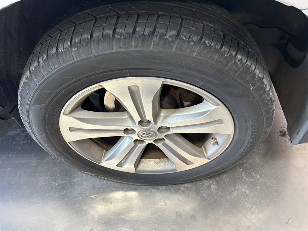 Thumbnail: 2012 Toyota Highlander - 21