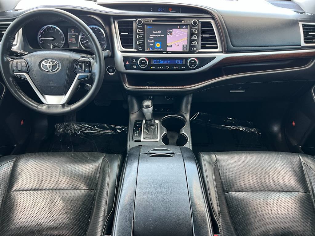 Thumbnail: 2015 Toyota Highlander - 2