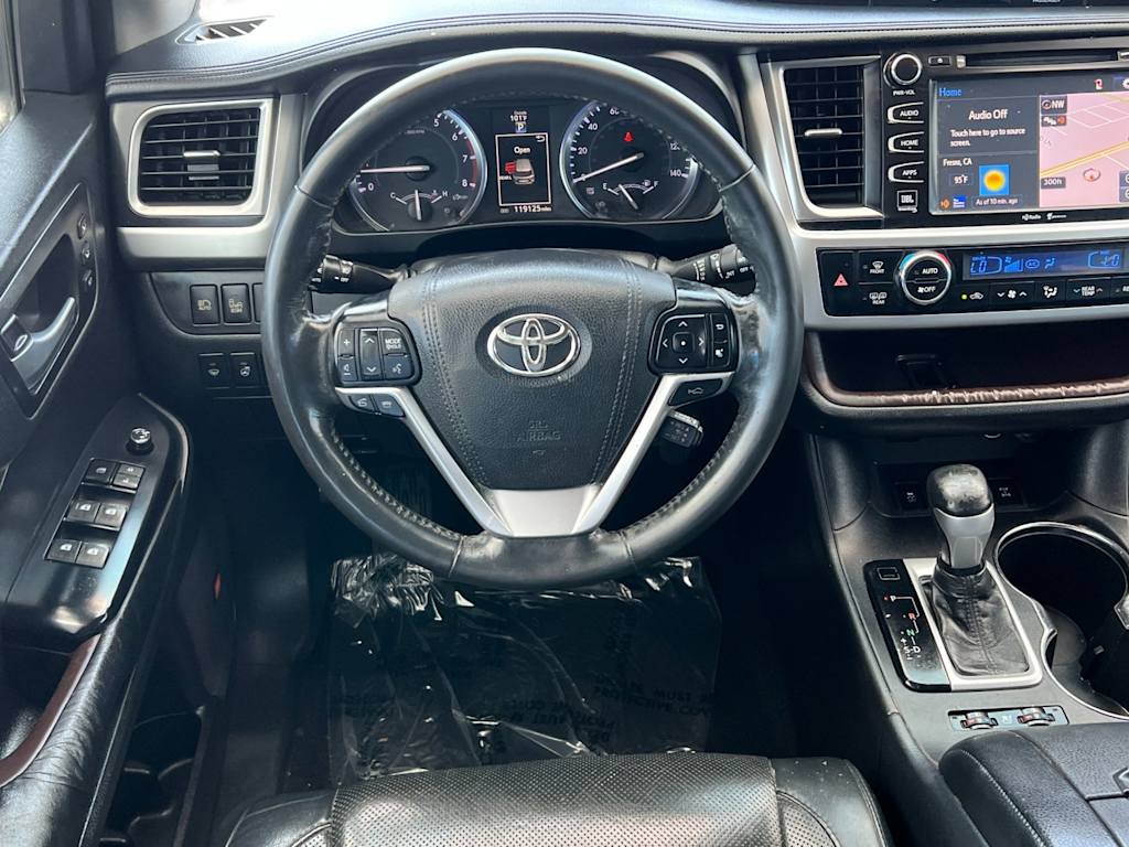 Thumbnail: 2015 Toyota Highlander - 12