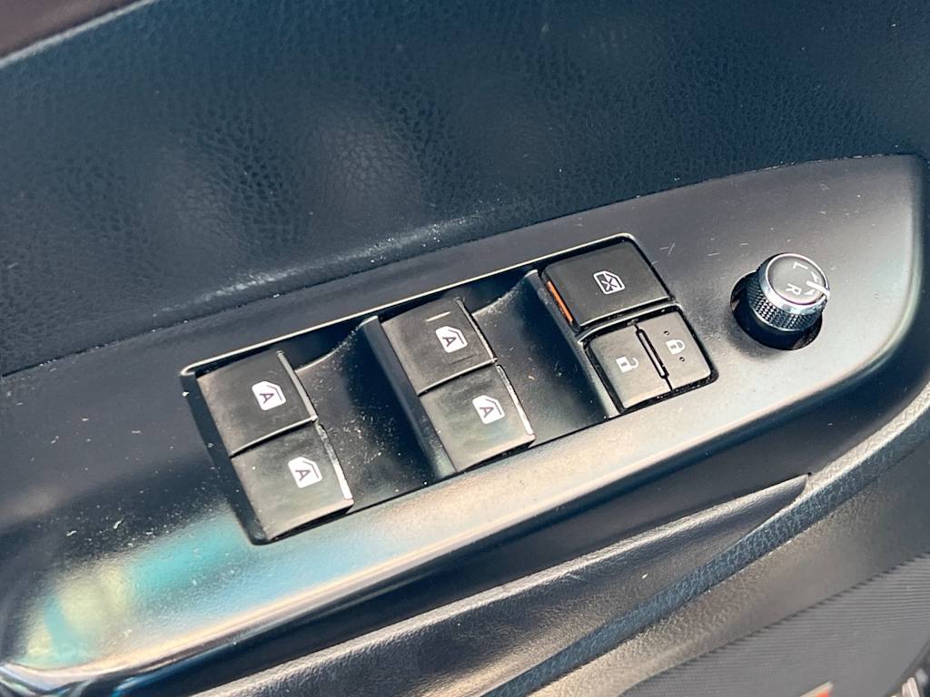 Thumbnail: 2015 Toyota Highlander - 22