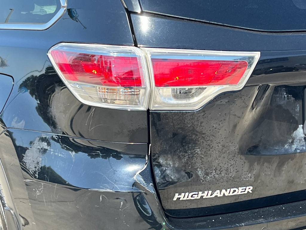 Thumbnail: 2015 Toyota Highlander - 29