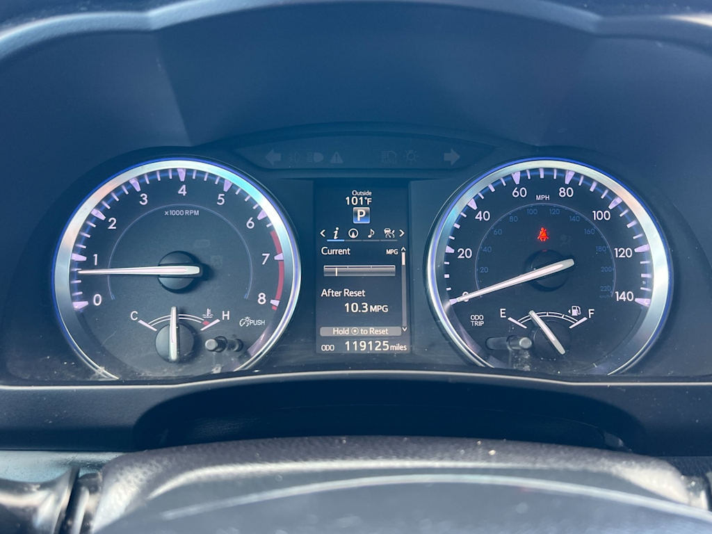 Thumbnail: 2015 Toyota Highlander - 15