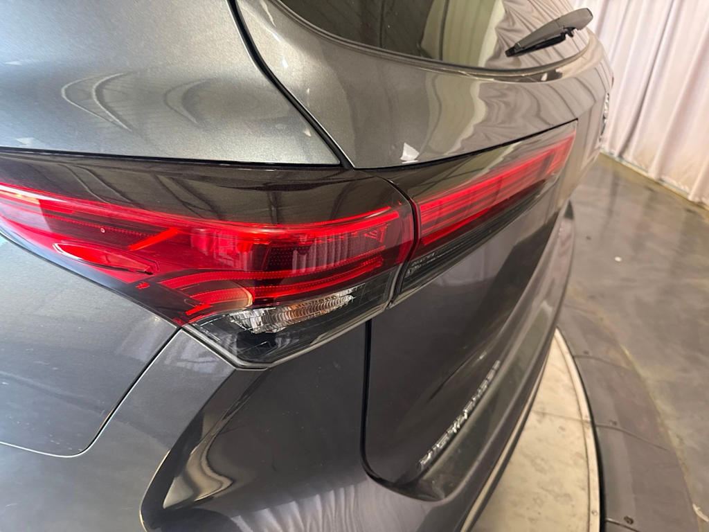 Thumbnail: 2020 Toyota Highlander - 19