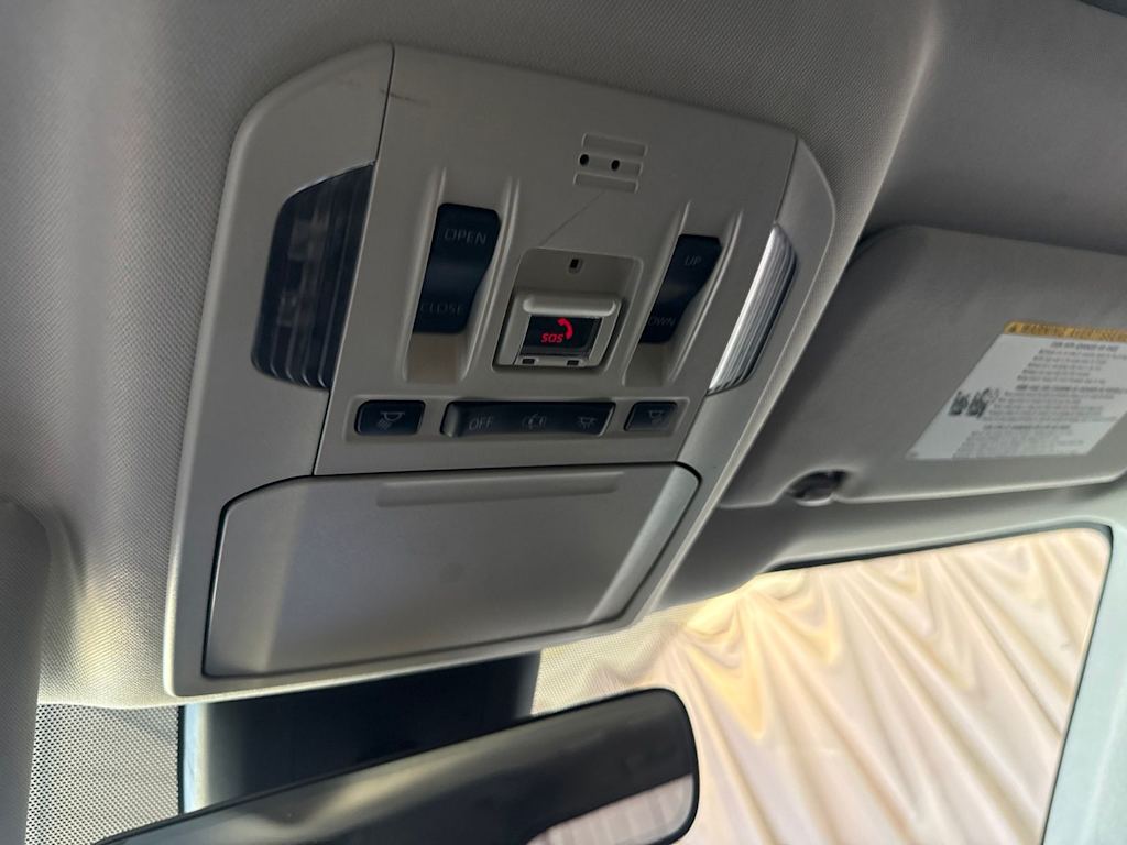 Thumbnail: 2020 Toyota Highlander - 28
