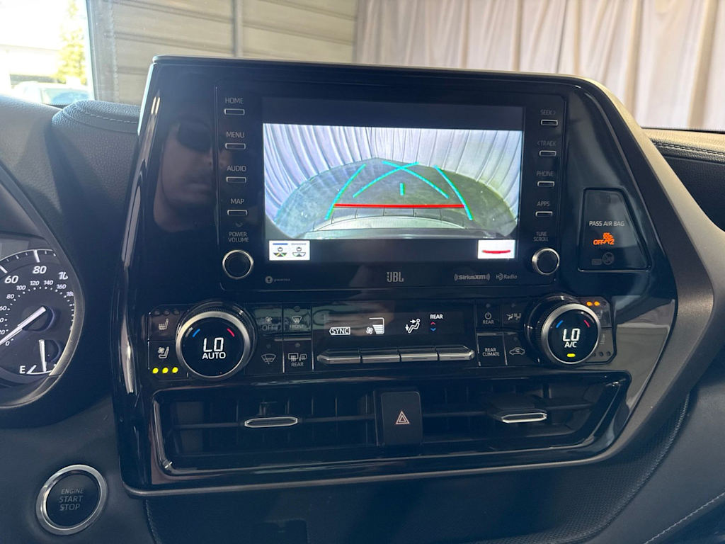 Thumbnail: 2020 Toyota Highlander - 30