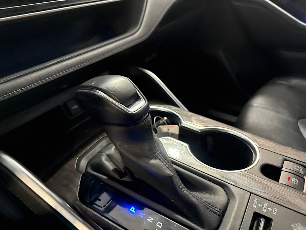 Thumbnail: 2020 Toyota Highlander - 11