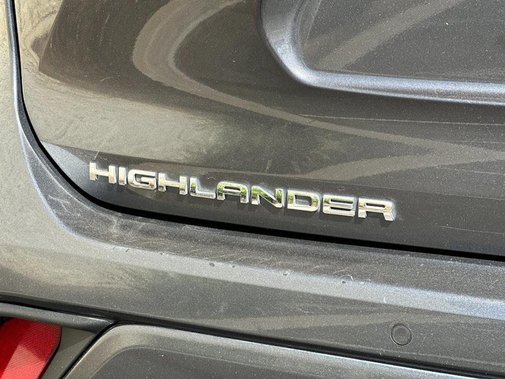 Thumbnail: 2020 Toyota Highlander - 7