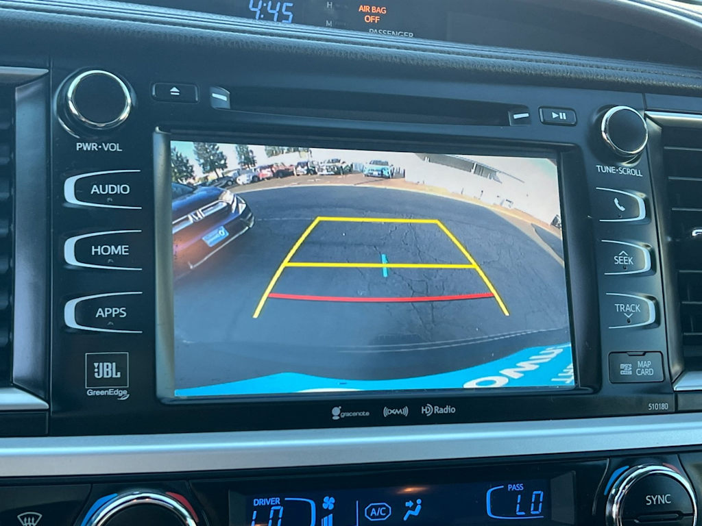 Thumbnail: 2018 Toyota Highlander - 26