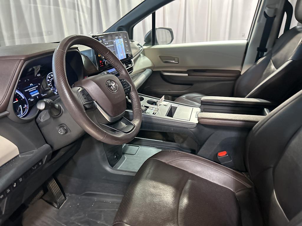 Thumbnail: 2021 Toyota Sienna - 29