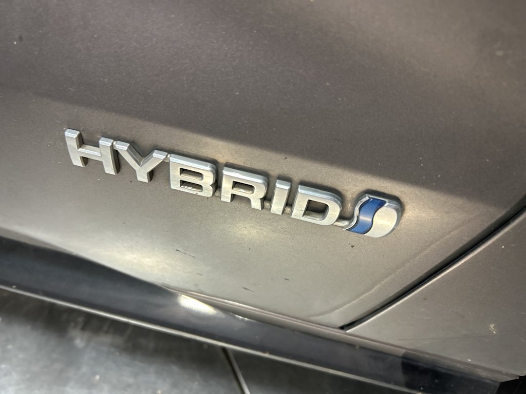 Thumbnail: 2021 Toyota Sienna - 16