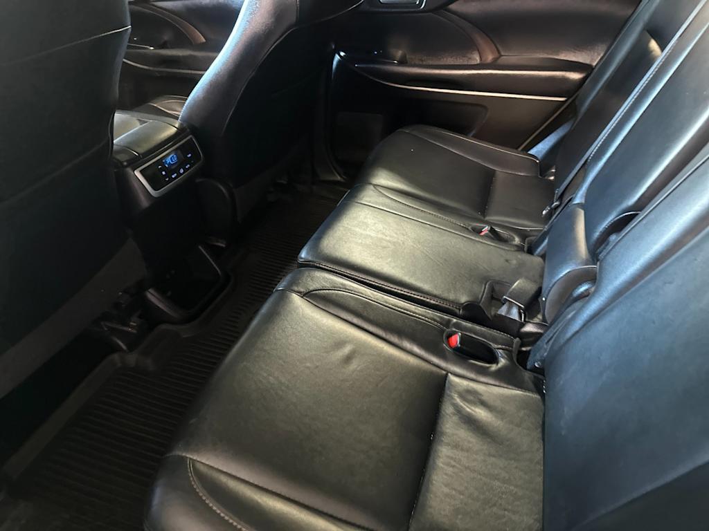 Thumbnail: 2018 Toyota Highlander - 11