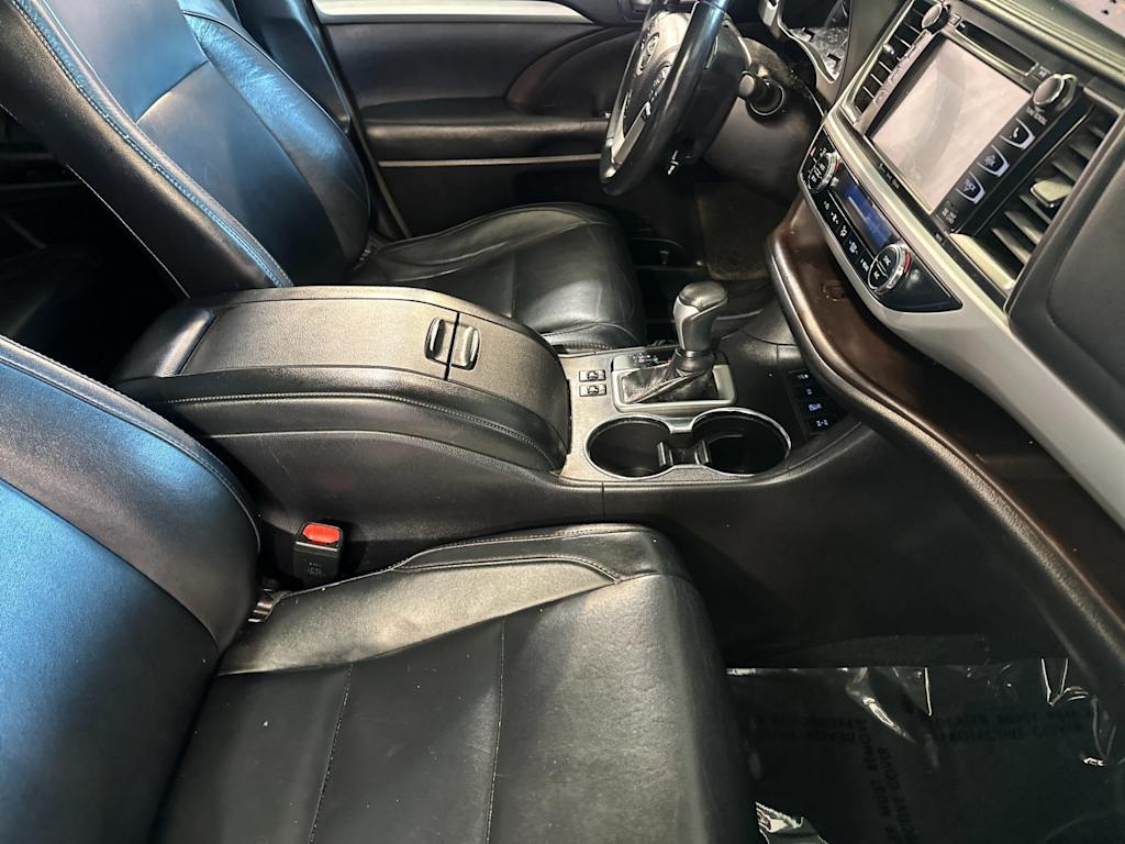 Thumbnail: 2018 Toyota Highlander - 10