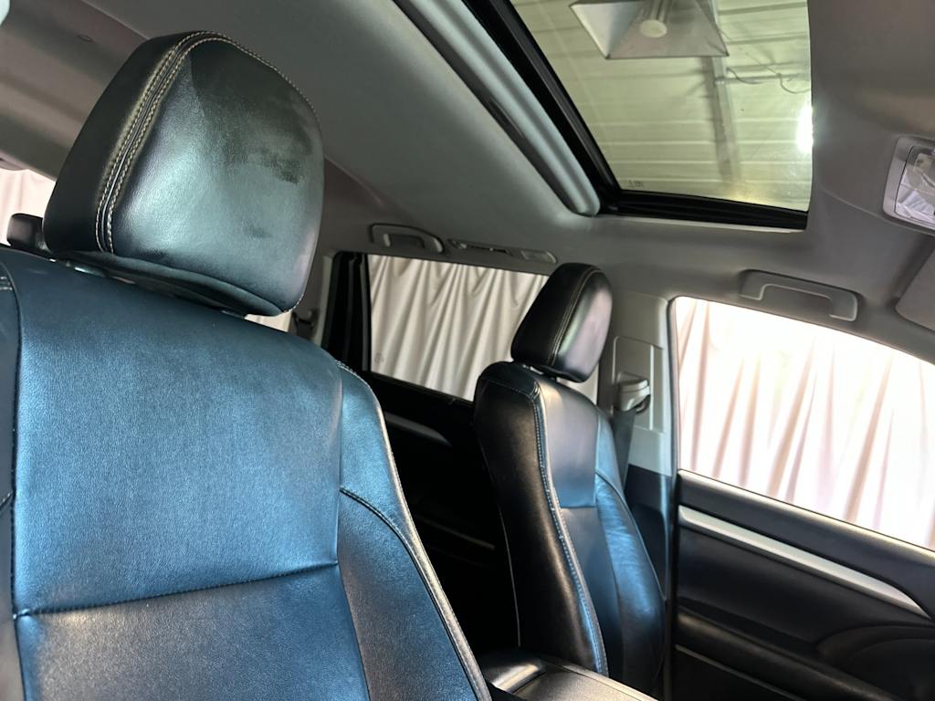 Thumbnail: 2018 Toyota Highlander - 24